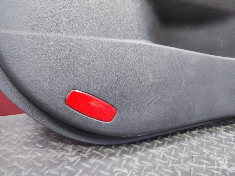 Обшивка боковой двери