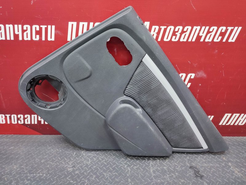 Обшивка боковой двери