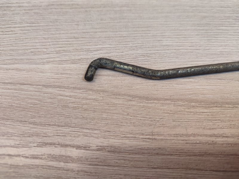 Тяга замка двери