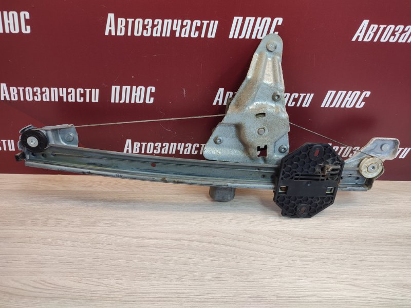 Стеклоподъемник    двери