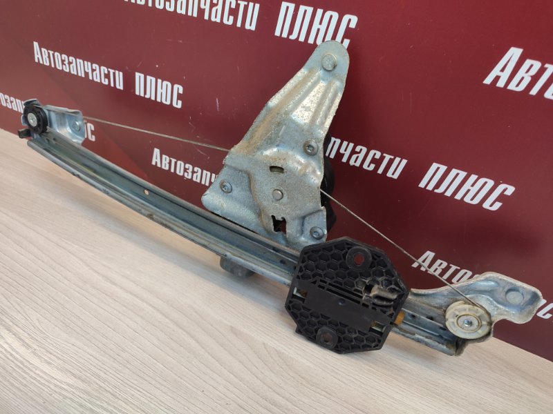 Стеклоподъемник    двери