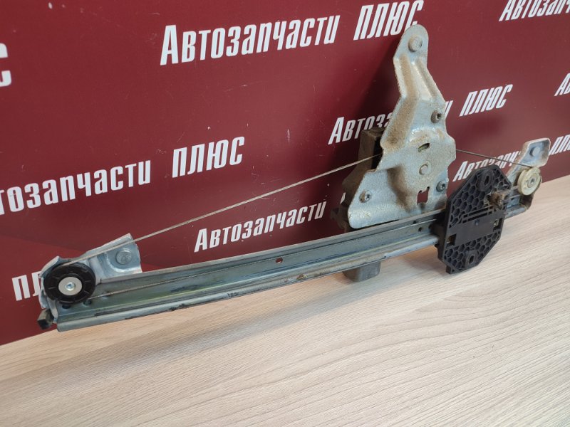 Стеклоподъемник    двери