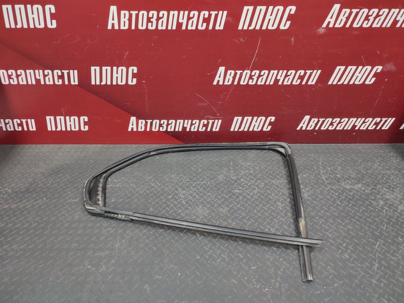 Уплотнитель стекла двери