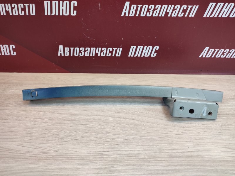 Направляющая стекла     двери