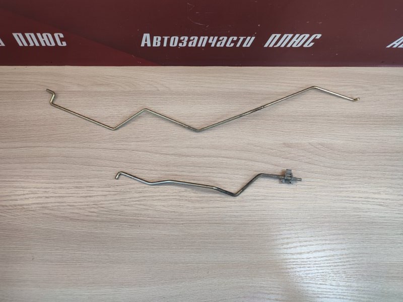 Тяга замка двери