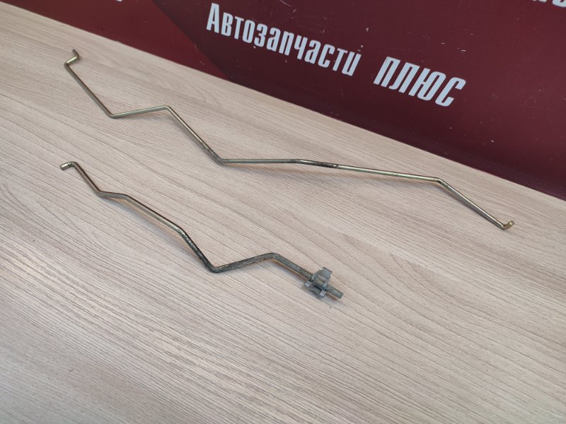 Тяга замка двери