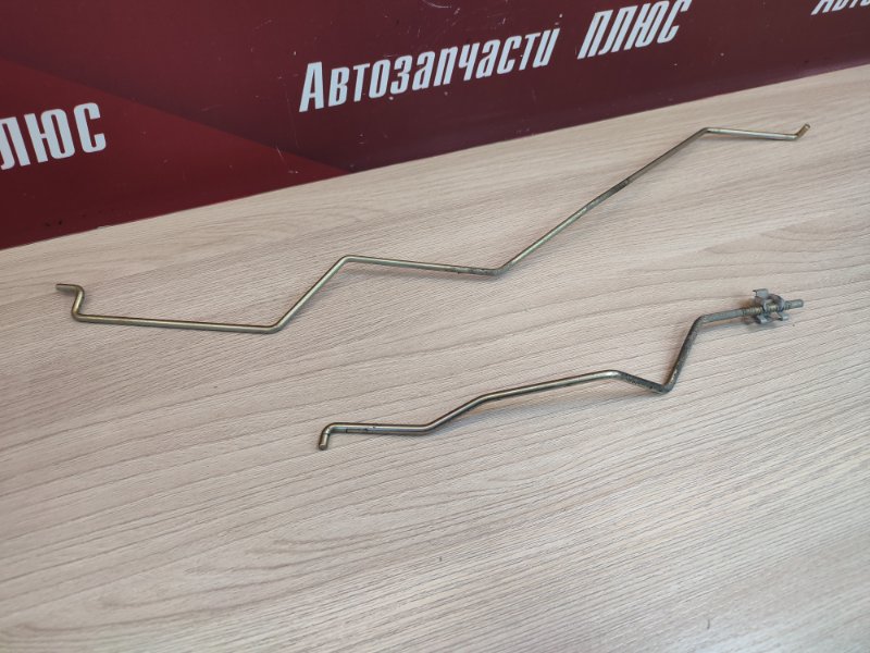 Тяга замка двери