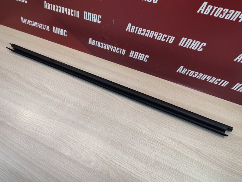 Уплотнитель стекла двери внутренний