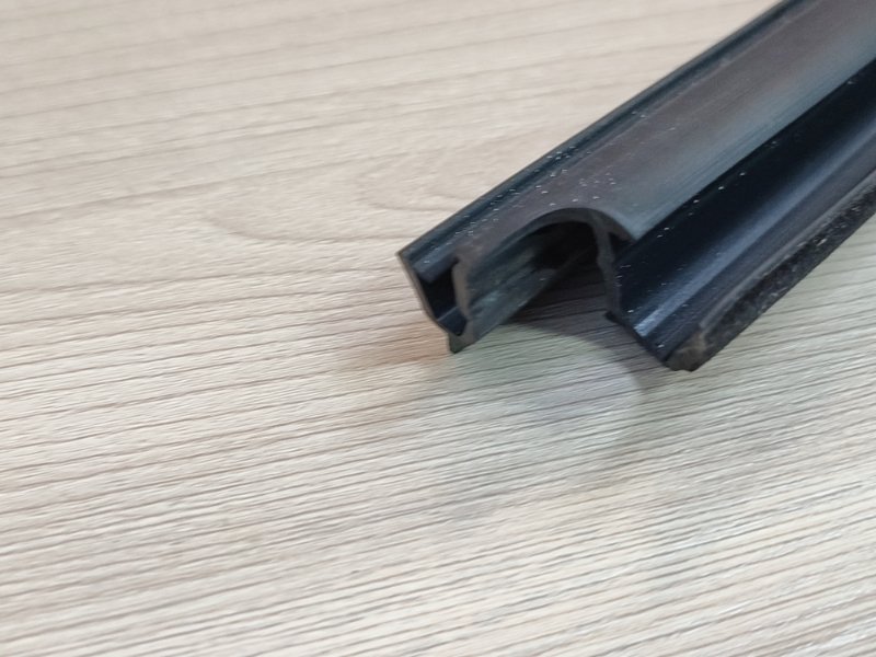 Уплотнитель стекла двери внутренний