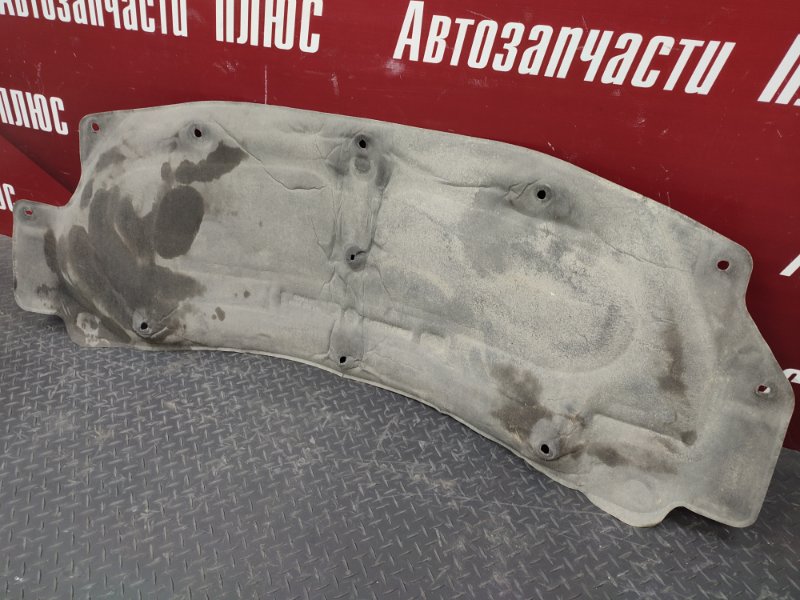 Обшивка капота