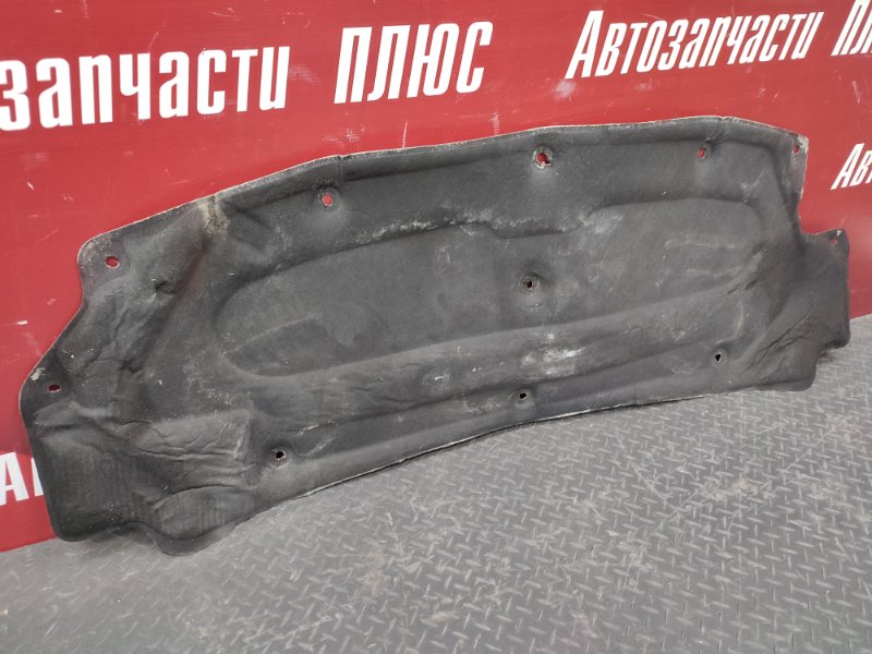 Обшивка капота