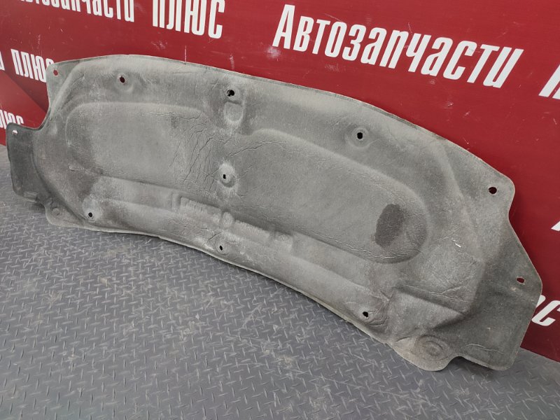 Обшивка капота