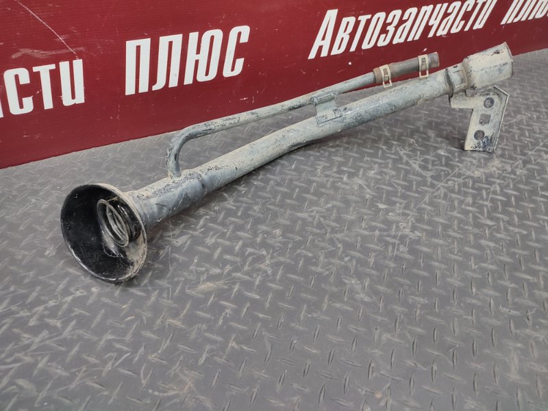 Горловина лючка бензобака