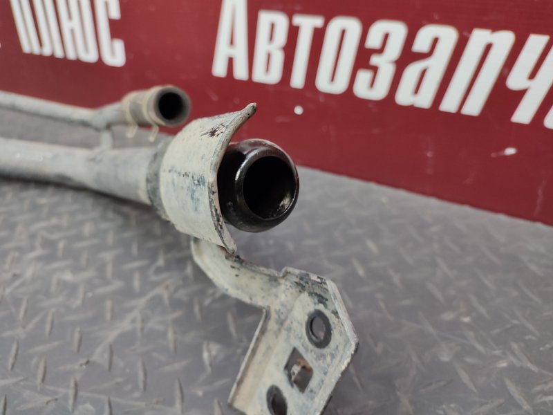 Горловина лючка бензобака