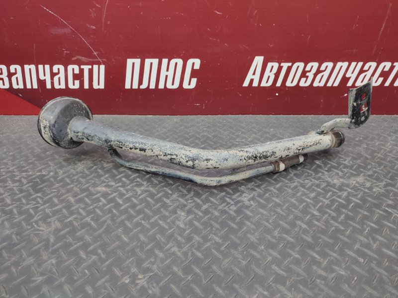 Горловина лючка бензобака