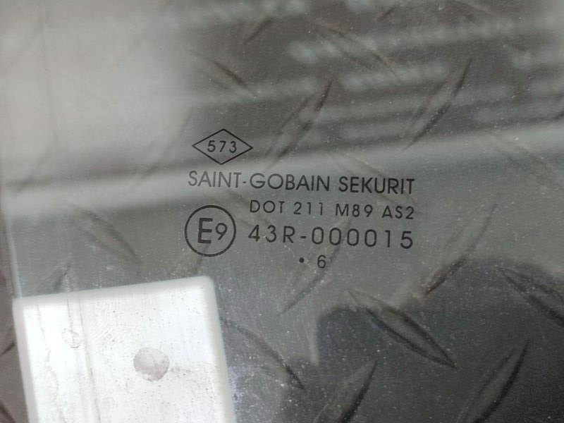 Стекло двери