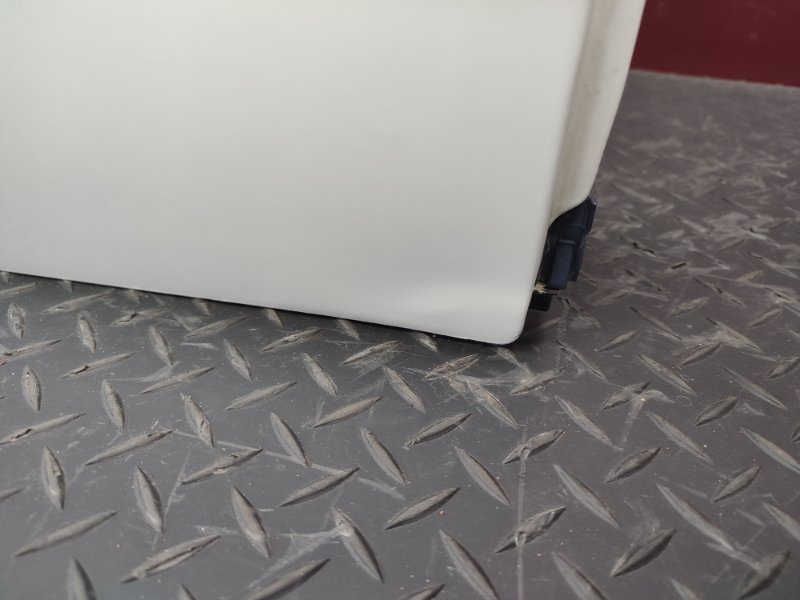 Дверь боковая