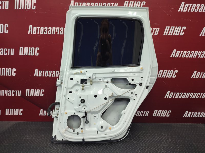 Дверь боковая