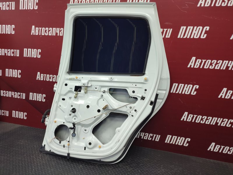 Дверь боковая