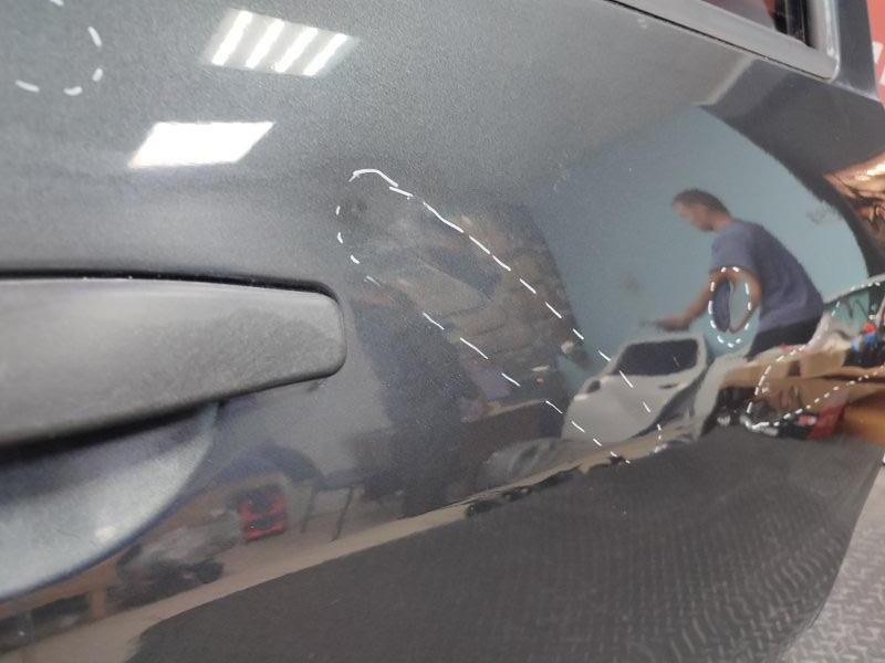 Дверь боковая