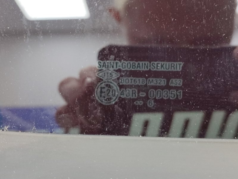 Дверь боковая