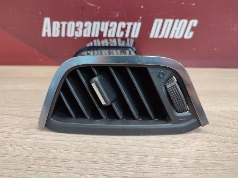 Воздушный дефлектор салона