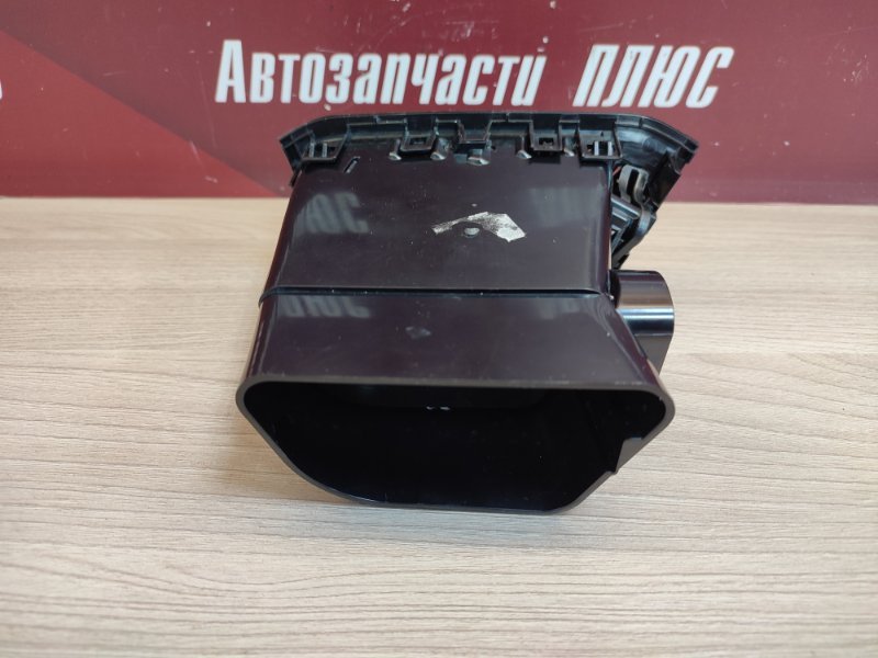 Воздушный дефлектор салона