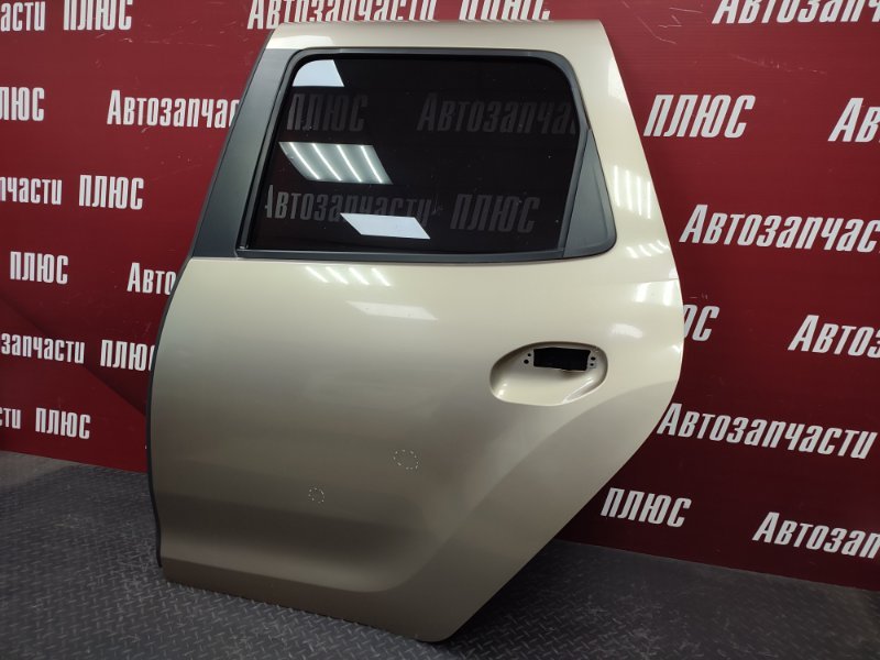 Дверь боковая