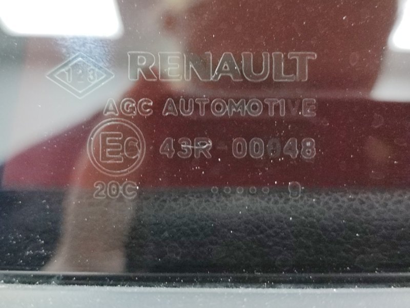 Дверь боковая