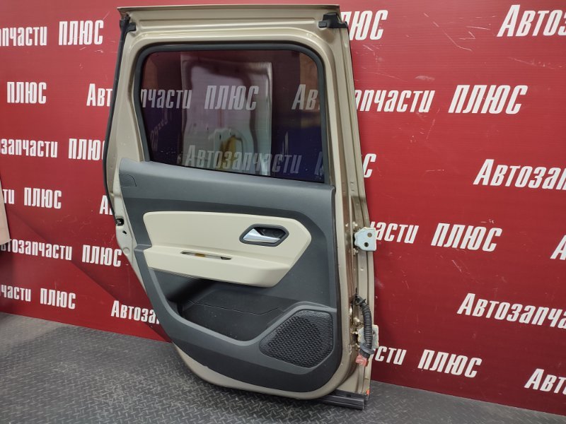 Дверь боковая