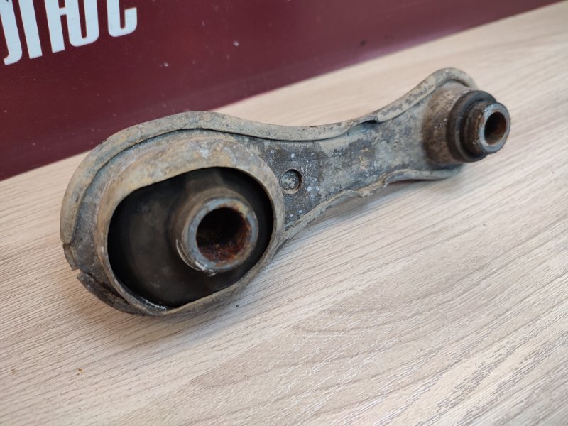 Опора двигателя