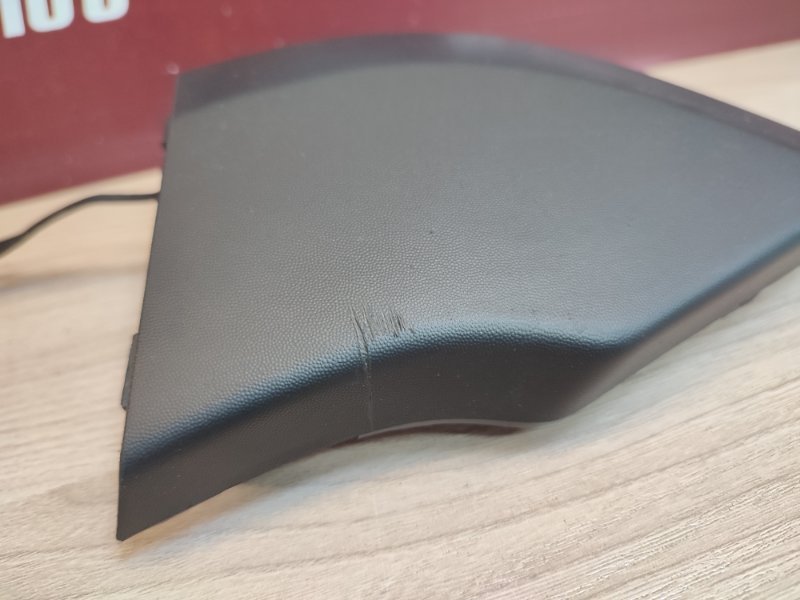 Заглушка буксировочного крюка