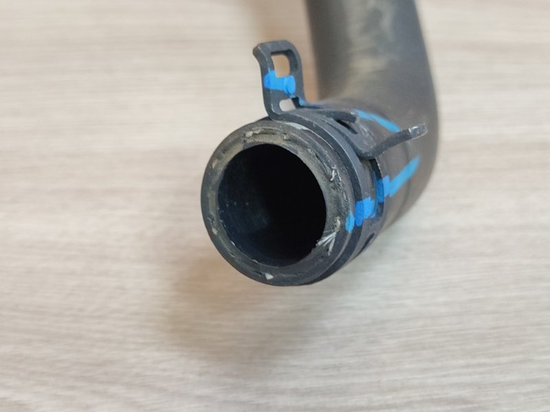 Патрубок отопителя