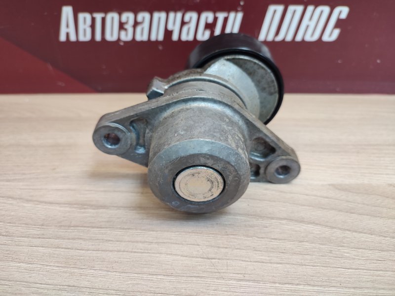 Ролик натяжителя