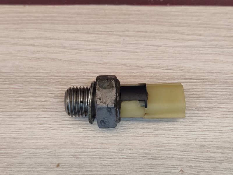 Датчик давления масла