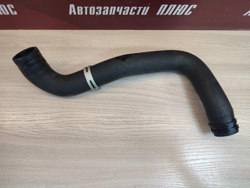 Верхний патрубок радиатора