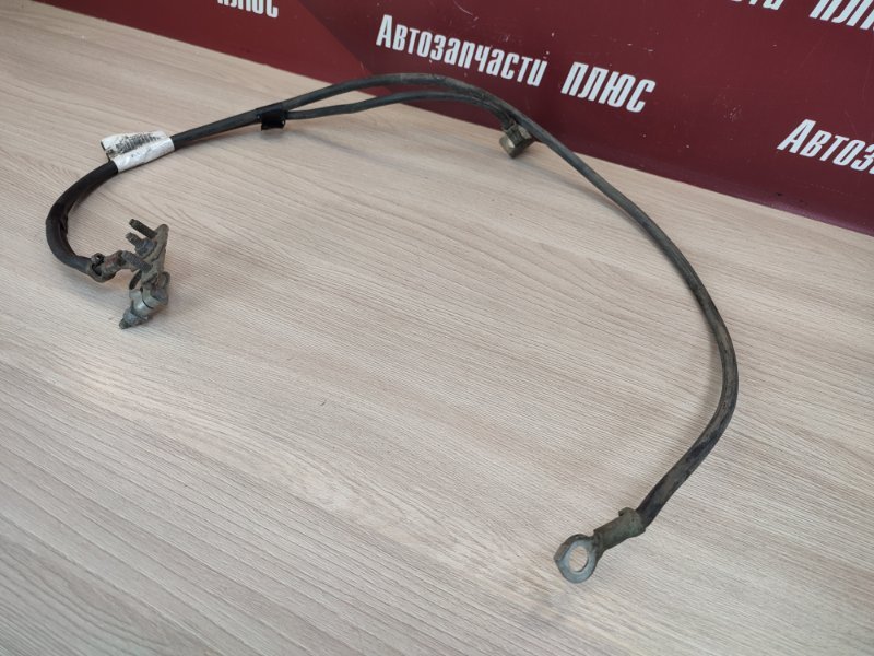 Клемма аккумулятора (минусовая)