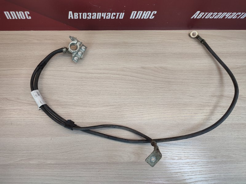 Клемма аккумулятора (минусовая)