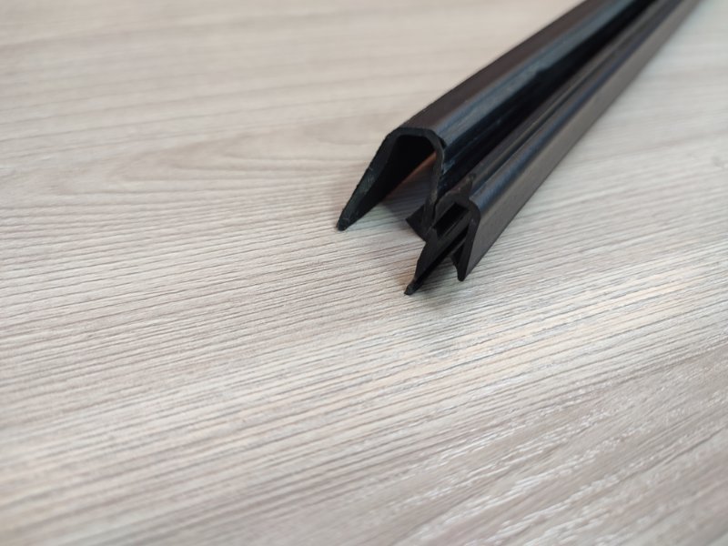 Уплотнитель стекла двери внутренний