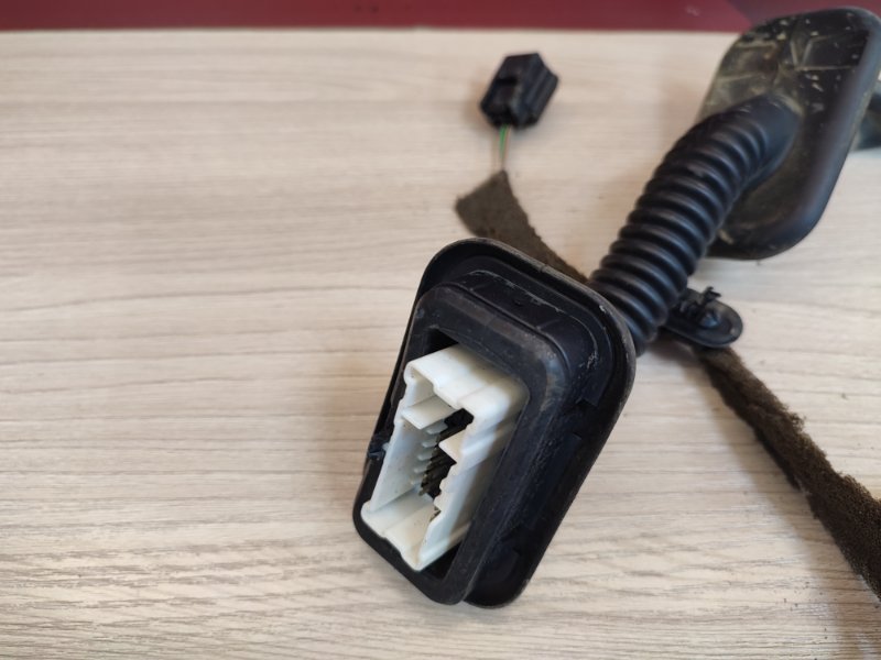 Проводка      двери