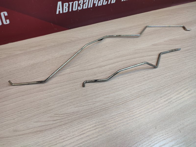 Тяга замка двери