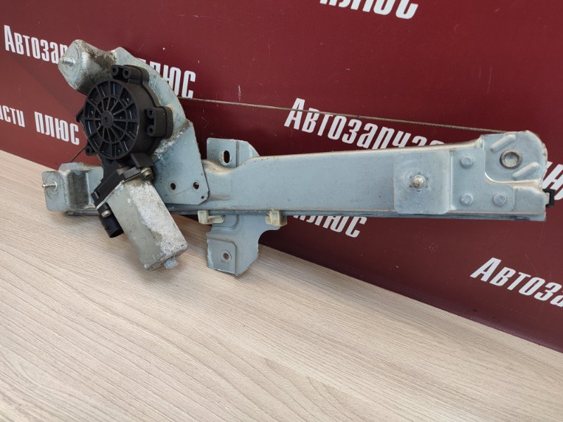 Стеклоподъемник    двери