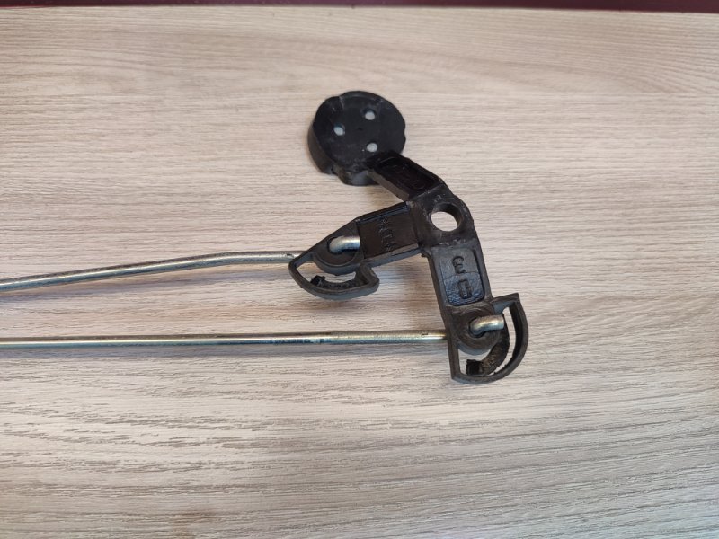 Тяга замка двери