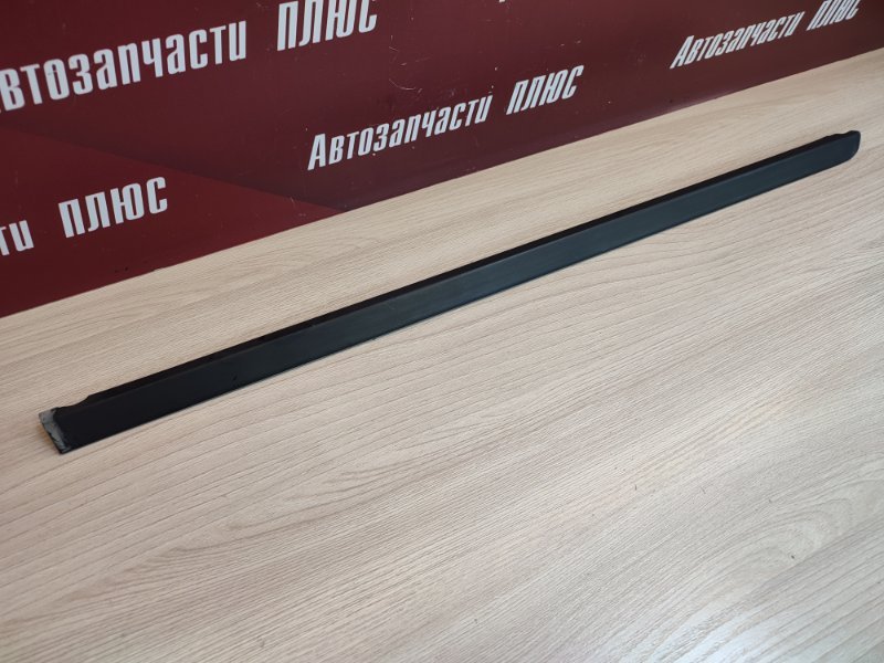 Уплотнитель стекла двери внешний