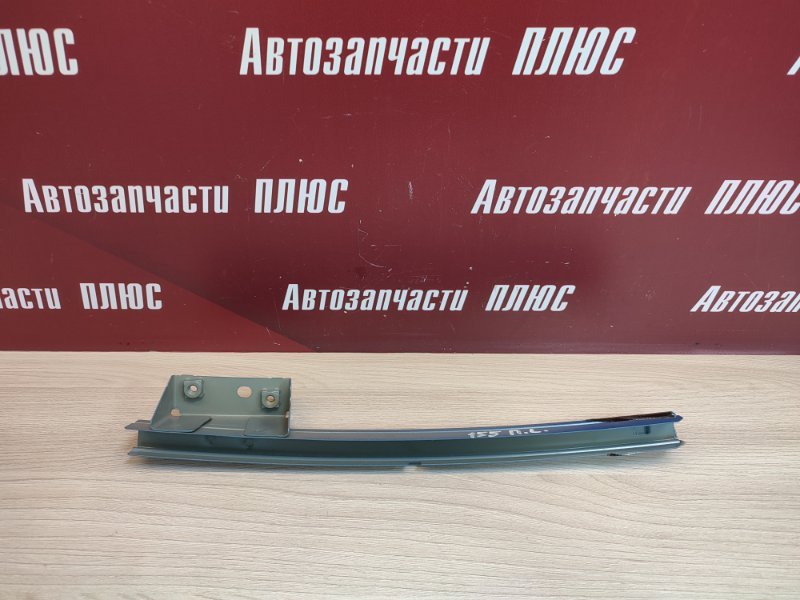 Направляющая стекла     двери