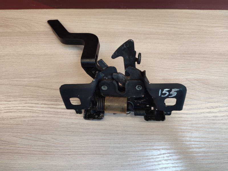 Замок капота