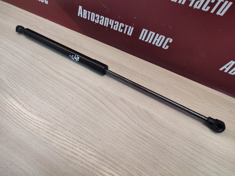 Амортизатор багажника