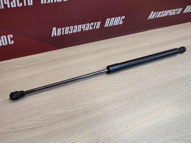 Амортизатор багажника