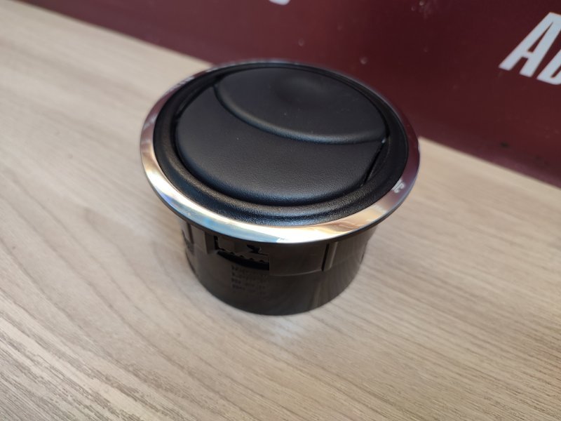 Воздушный дефлектор салона