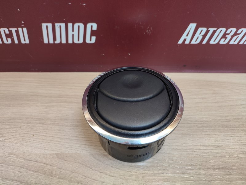 Воздушный дефлектор салона